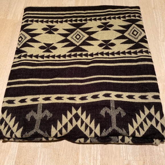 COPY - Gorgeous Alpaca soft blanket. New n… - Picture 3 of 5